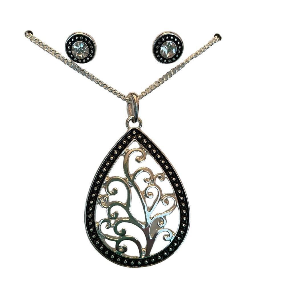 SILVERTONE WITH BLACK DETAIL 3 pc NECKLACE SET